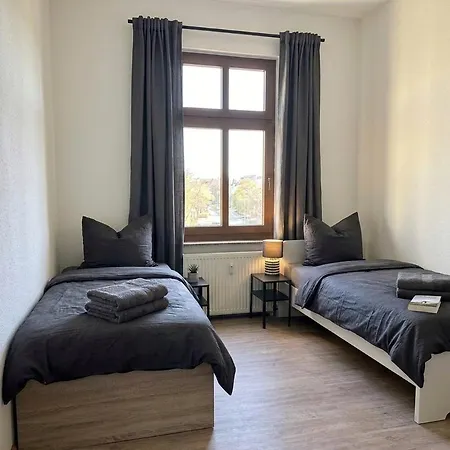 Yourfavoritebed Monteurunterkunft Zentrum - Wlan, Waschmaschine Zentral Zwickau