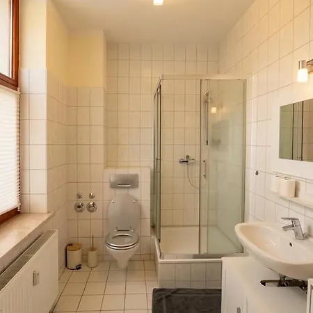 Hotel apartamentowy Yourfavoritebed Monteurunterkunft Zentrum - Wlan, Waschmaschine Zentral 3*