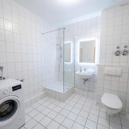 Yourfavoritebed Monteurunterkunft Zentrum - Wlan, Waschmaschine Zentral Hotel apartamentowy