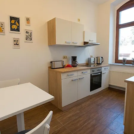 Hotel apartamentowy Yourfavoritebed Monteurunterkunft Zentrum - Wlan, Waschmaschine Zentral Zwickau