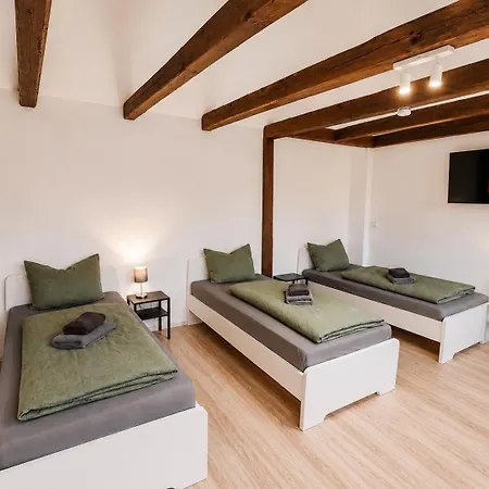 Yourfavoritebed Monteurunterkunft Zentrum - Wlan, Waschmaschine Zentral Hotel apartamentowy