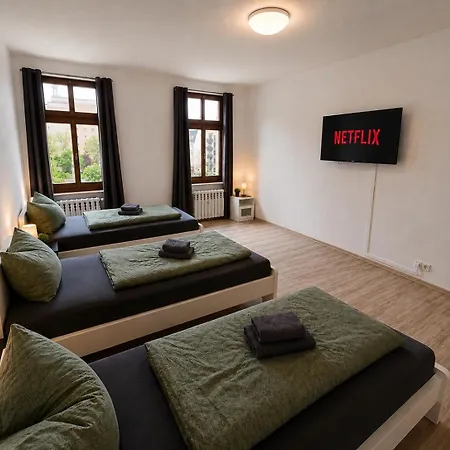 Hotel apartamentowy Yourfavoritebed Monteurunterkunft Zentrum - Wlan, Waschmaschine Zentral 3*