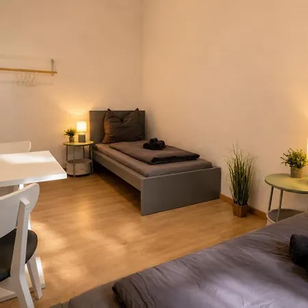 Yourfavoritebed Monteurunterkunft Zentrum - Wlan, Waschmaschine Zentral 3*