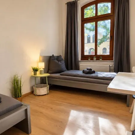 Yourfavoritebed Monteurunterkunft Zentrum - Wlan, Waschmaschine Zentral Hotel apartamentowy