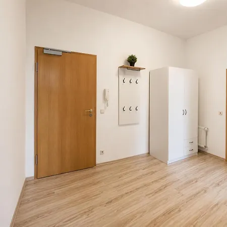 Yourfavoritebed Monteurunterkunft Zentrum - Wlan, Waschmaschine Zentral Zwickau