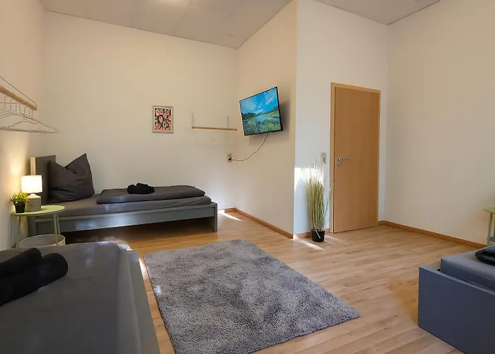 Yourfavoritebed Monteurunterkunft Zentrum - Wlan, Waschmaschine Zentral 茨维考